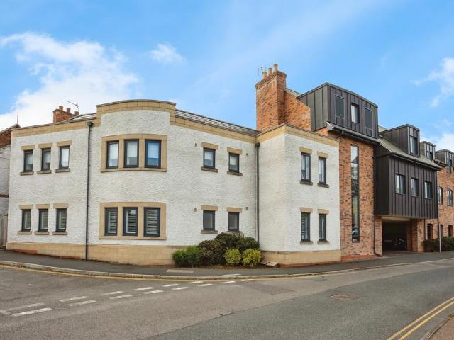 Flat for rent in Elmfield, Leicestershire