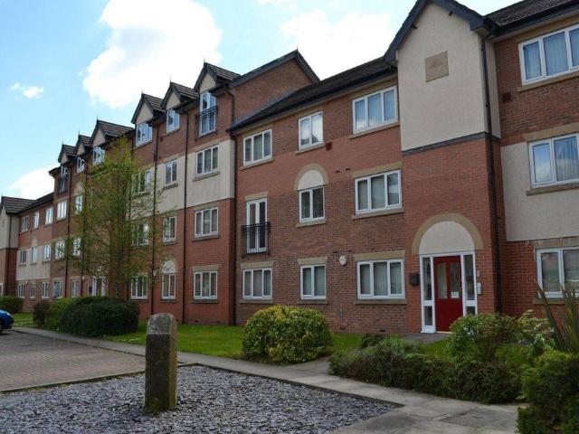 Flat for rent in Besses o' th' Barn, Bury