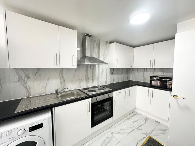 Flat for rent in The Meadows, Haddon