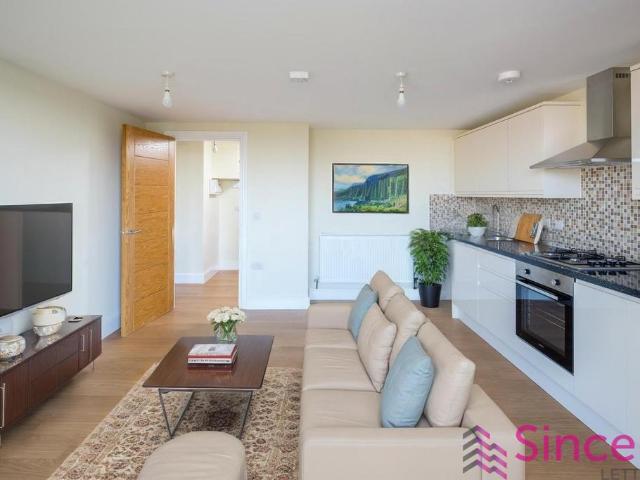 Flat for rent in Ilford, Seven Kings