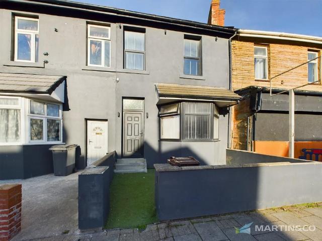 Flat for rent in Foxhall, Blackpool