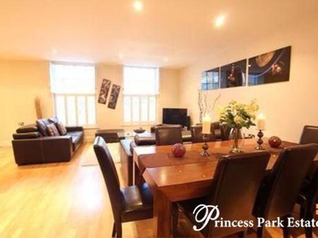 Apartment for rent in Friern Barnet, Isle Of Man