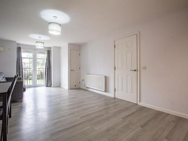 Apartment for rent in Elmfield, Leicestershire