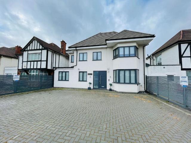 Flat for rent in Hendon Central, Greater London