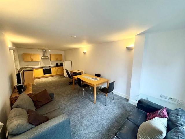 Apartment for rent in Huddersfield, Isle Of Man