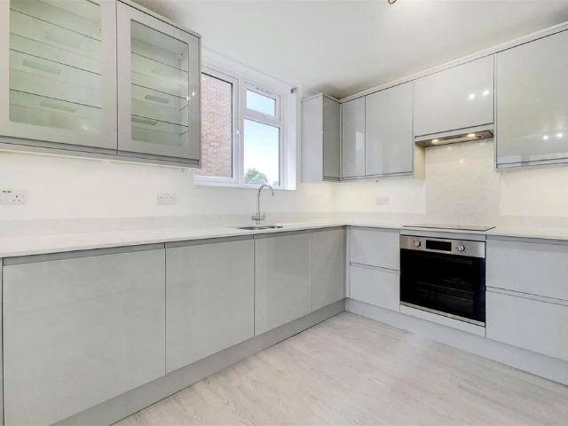 Flat for rent in Putney, Greater London