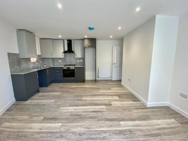 Flat for rent in Rowner, Middlecroft