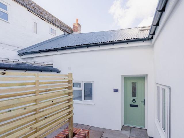 Flat for rent in Newton St Cyres, Isle Of Man