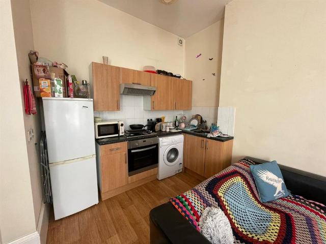 Flat for rent in Greenbank, Mount Wise