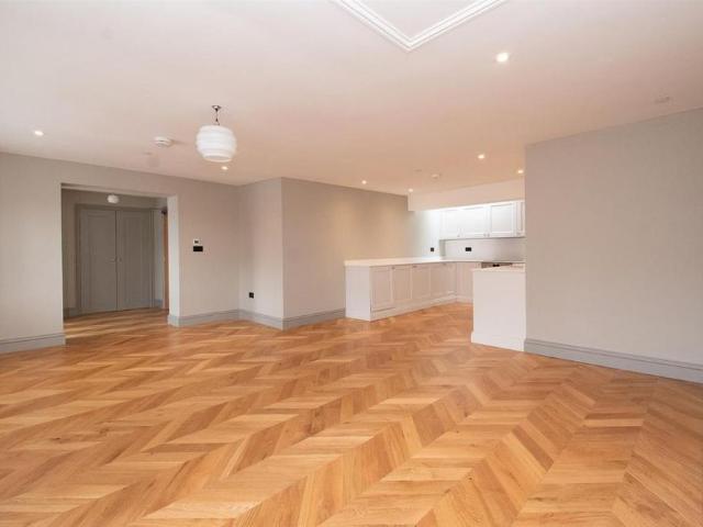 Apartment for rent in Old Town, Guestling Green
