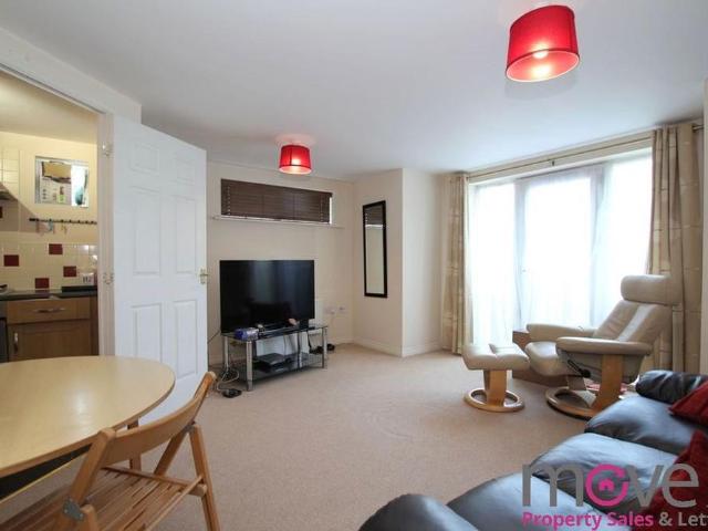 Apartment for rent in Benhall, Golden Valley