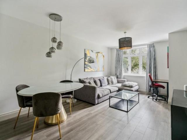 Apartment for rent in London Borough of Hillingdon, Greater London