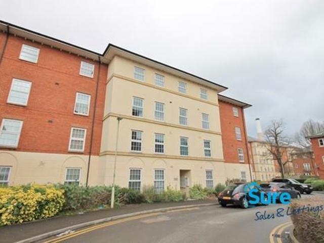 Flat for rent in Wotton, Gloucester