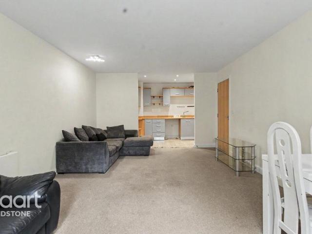 Apartment for rent in Midway, Kent