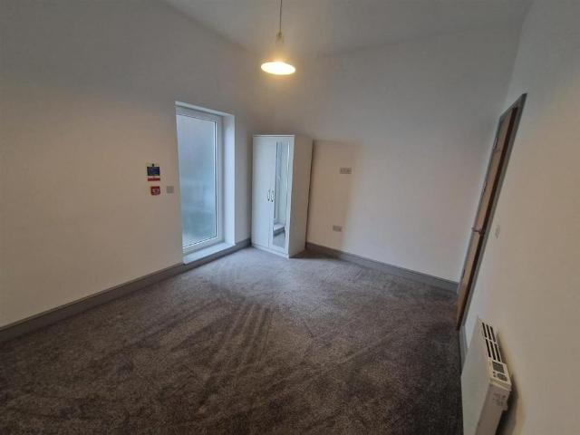 Apartment for rent in Mount Pleasant, Swansea