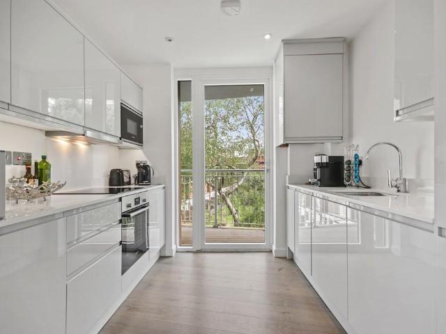 Flat for rent in The Borough, Greater London