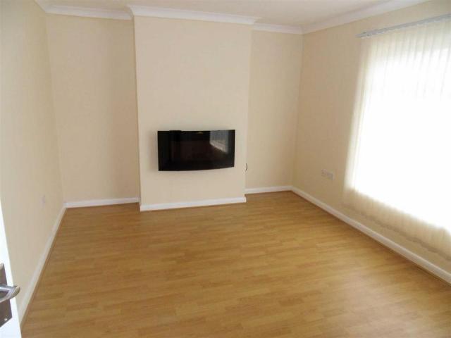 Apartment for rent in East Cliff, Acol