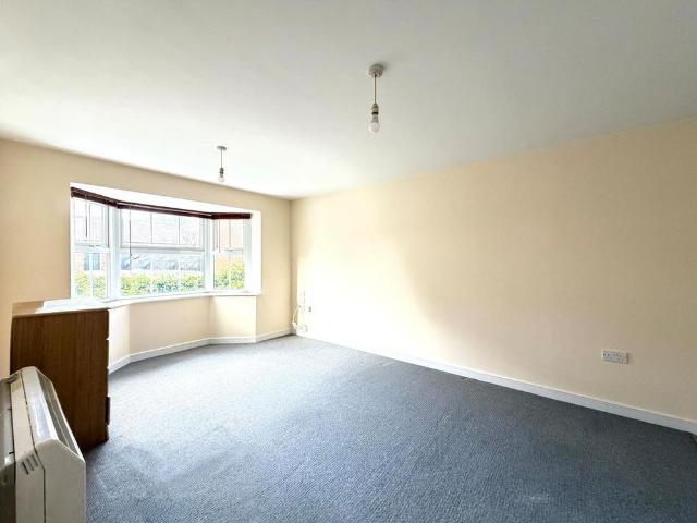 Apartment for rent in Haydon End, Abbey Mead