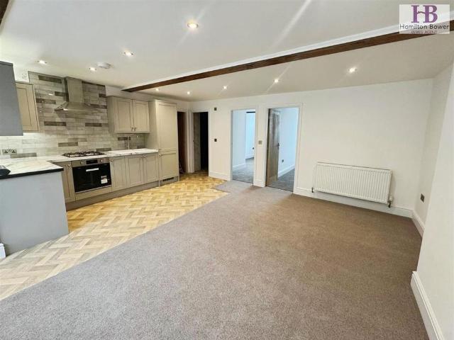 Apartment for rent in Shelf, West Yorkshire