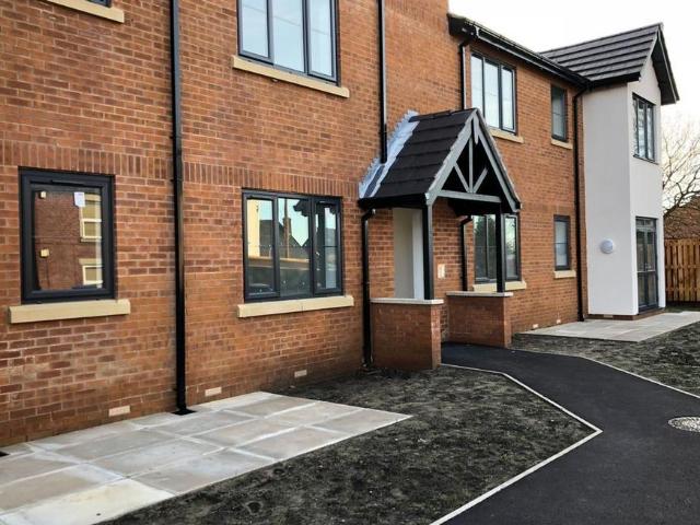 Flat for rent in Westhoughton, Lee Bank