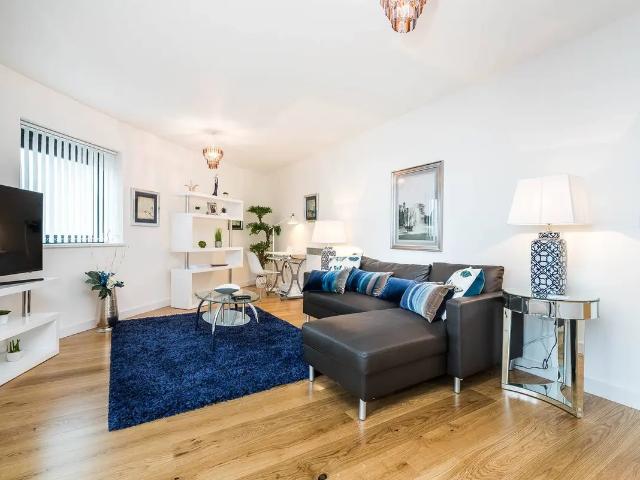 Apartment for rent in Ratcliffe, Greater London
