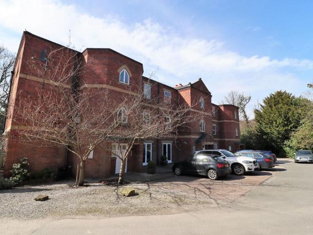 Flat for rent in Four Lane Ends, Blackburn