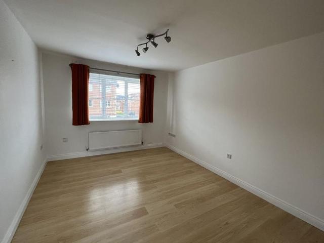Apartment for rent in Clavering, Hart Station