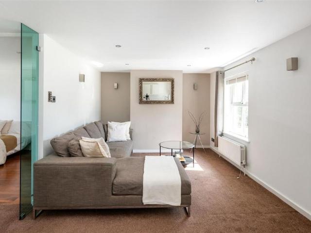 Apartment for rent in Ardingly, Mid Sussex