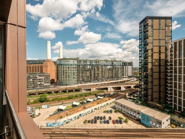 Flat for rent in London, SW11