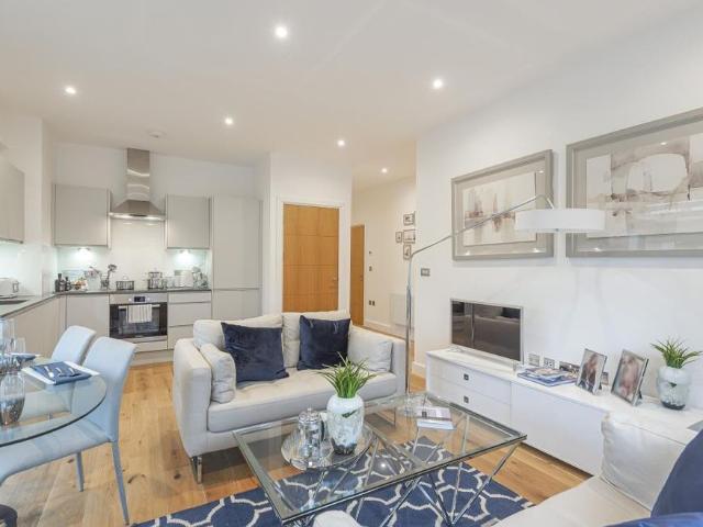 Apartment for rent in Henley-on-Thames, Berrick Salome