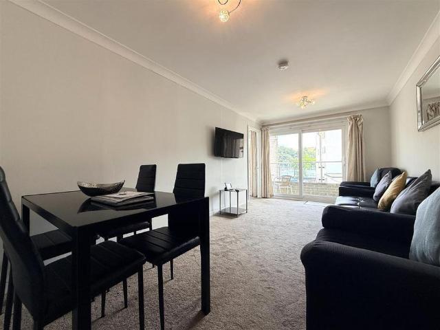 Apartment for rent in Strode, Devon