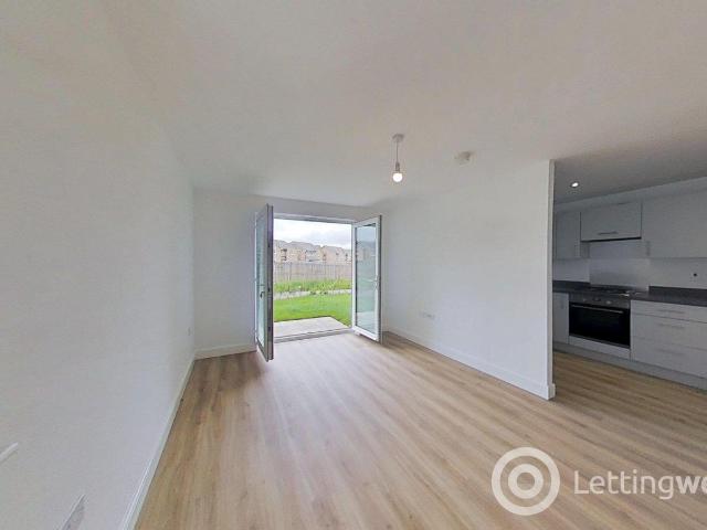 House for rent in Maybury, Scotland