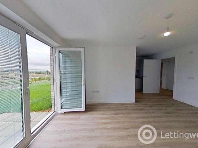 House for rent in Maybury, Scotland