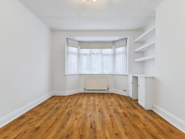 Apartment for rent in Sutton New Town, Greater London