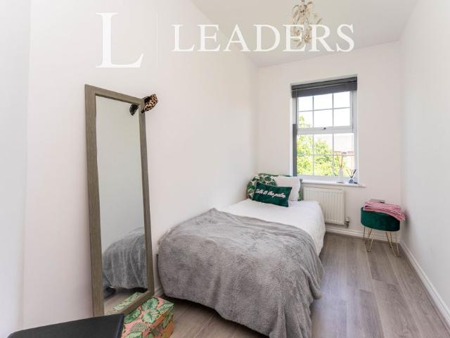 Apartment for rent in Newtown, Two Mills