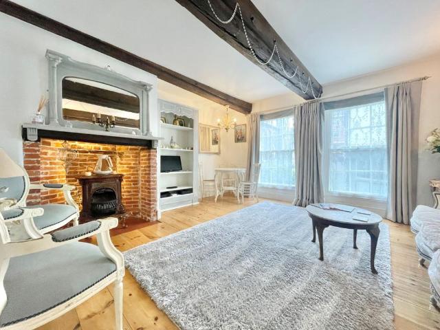 Apartment for rent in Heigham Grove, East Bank