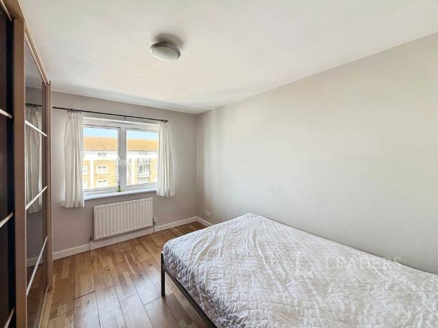 Apartment for rent in Roedean
