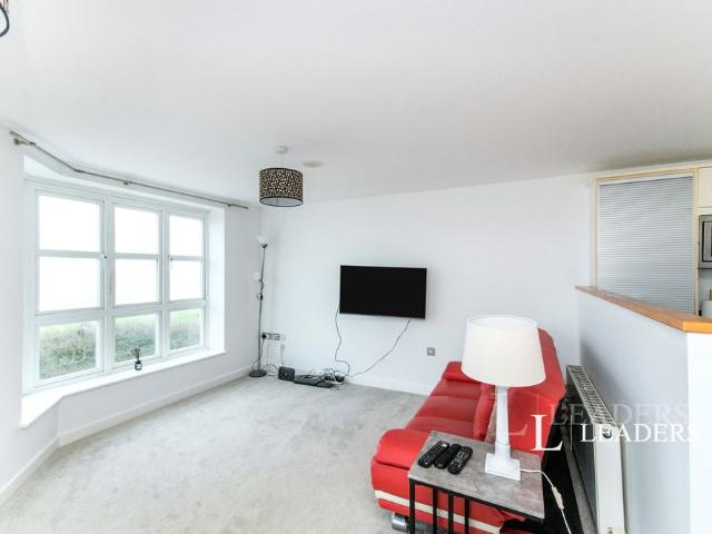 Apartment for rent in Crumbles, Eastbourne