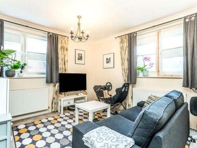 Apartment for rent in Broadoak, Helford
