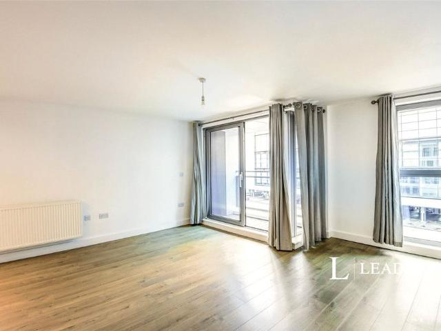 Apartment for rent in Red Hill, Surrey