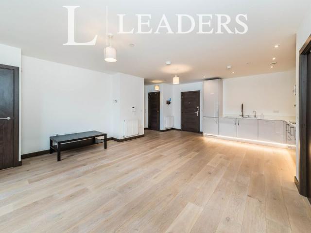 Apartment for rent in Perryfields, West Sussex