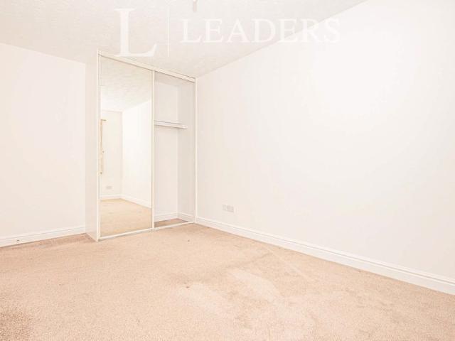 Apartment for rent in Sydenham, Green Close