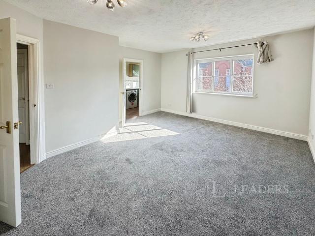 Apartment for rent in Sydenham, Green Close