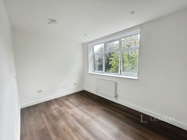 Apartment for rent in Regent Quay, Oad Street