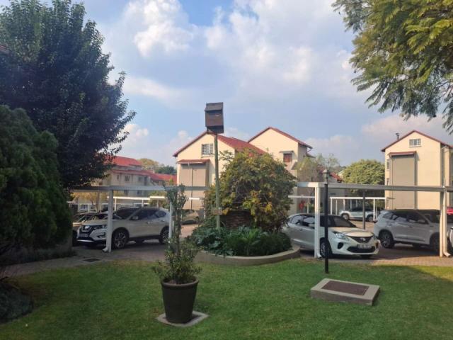 Apartment for rent in Paulshof, Alexandra