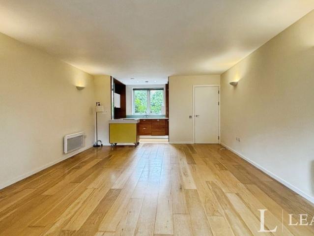 Apartment for rent in South Woodford, Greater London