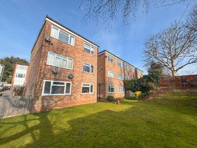 Apartment for rent in Ladyes Hills, Green Close
