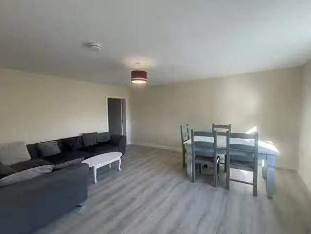 Apartment for rent in Clogher