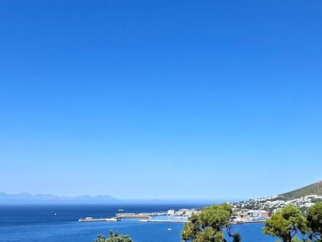 Apartment for rent in Simons Town, Western Cape