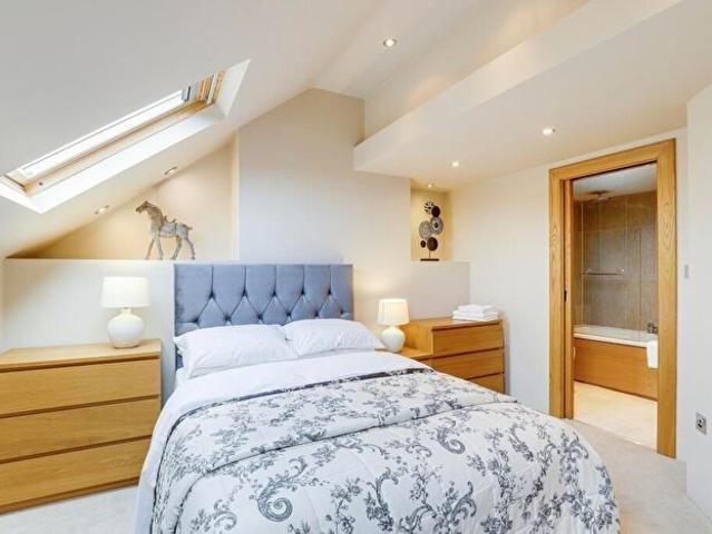Apartment for rent in The Park, City of Nottingham